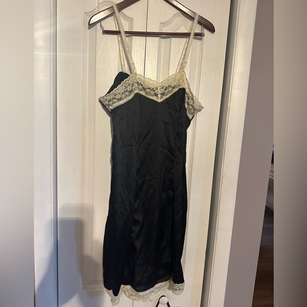 What Katie Kid Black and Cream Lace Chemise, Sz UK 16